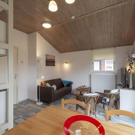 Holiday Home With Playground Каллантсог Экстерьер фото